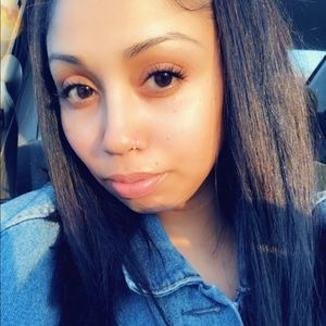 Meet your Posher, Carina